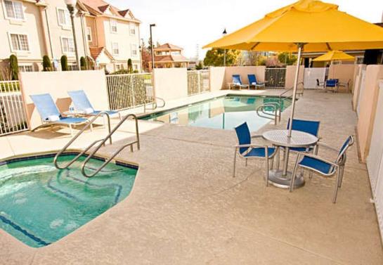 Hotel TownePlace Suites by Marriott Fresno California