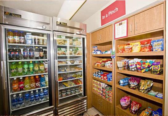 Hotel TownePlace Suites by Marriott Fresno  | Fresno | California | United States 5