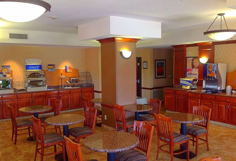 Hotel Holiday Inn Express & Suites Barstow Outlet Center  | Barstow | California | United States 7