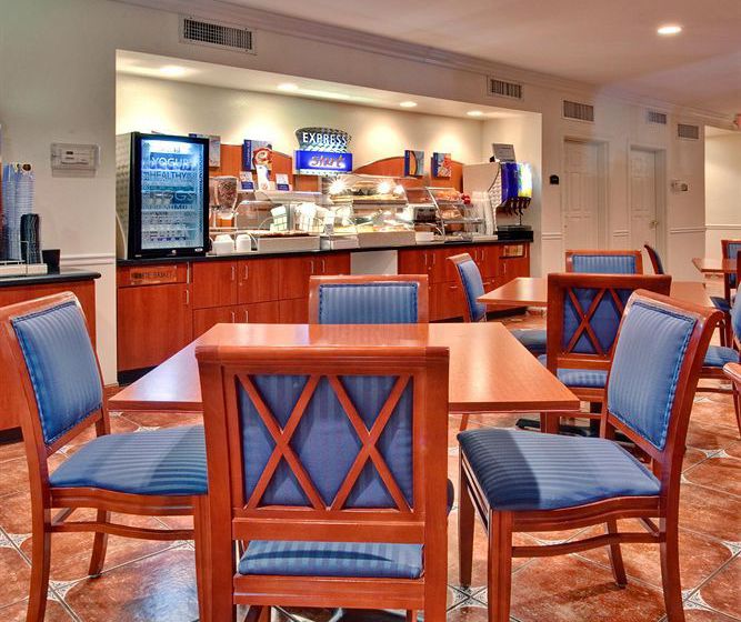 Hotel Holiday Inn Express Calexico  | Calexico | California | United States 12