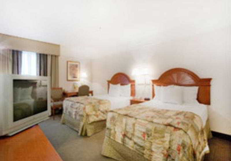 Hotel La Quinta Inn & Suites Bakersfield  | Bakersfield | California | United States 17