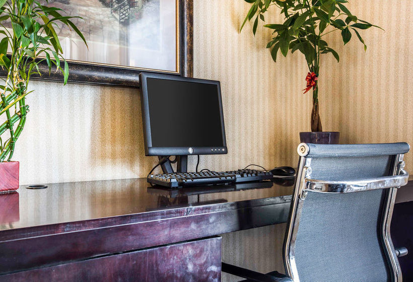 Hotel Sleep Inn & Suites Bakersfield  | Bakersfield | California | United States 5