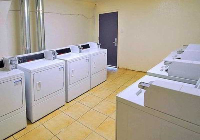 Hotel Rodeway Inn Fresno  | Fresno | California | United States 2