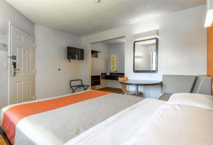 Motel 6 Carlsbad Downtown  | Carlsbad | California | United States 2