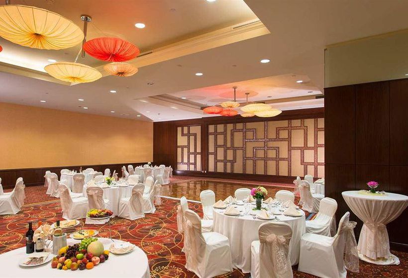 Hotel Embassy Suites Los Angeles Glendale  | Glendale | California | United States 10