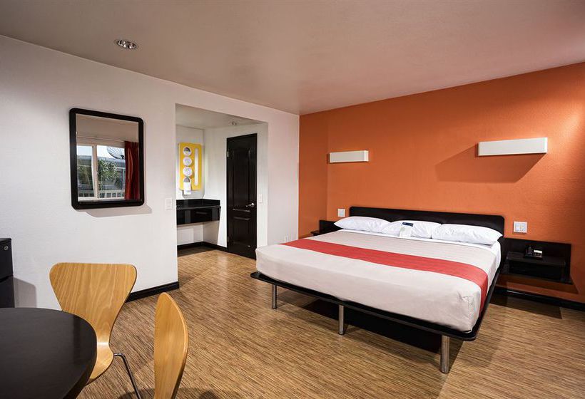 Motel 6 Newport Beach   | Costa Mesa | California | United States 13