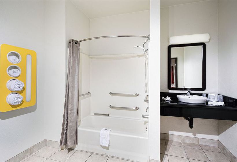 Motel 6 Newport Beach   | Costa Mesa | California | United States 3