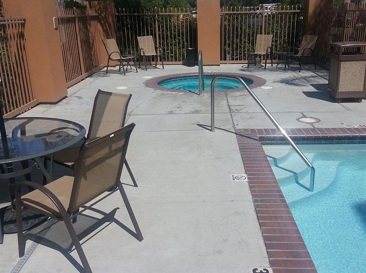 Hotel Holiday Inn Express Fresno Hwy 41  | Fresno | California | United States 12