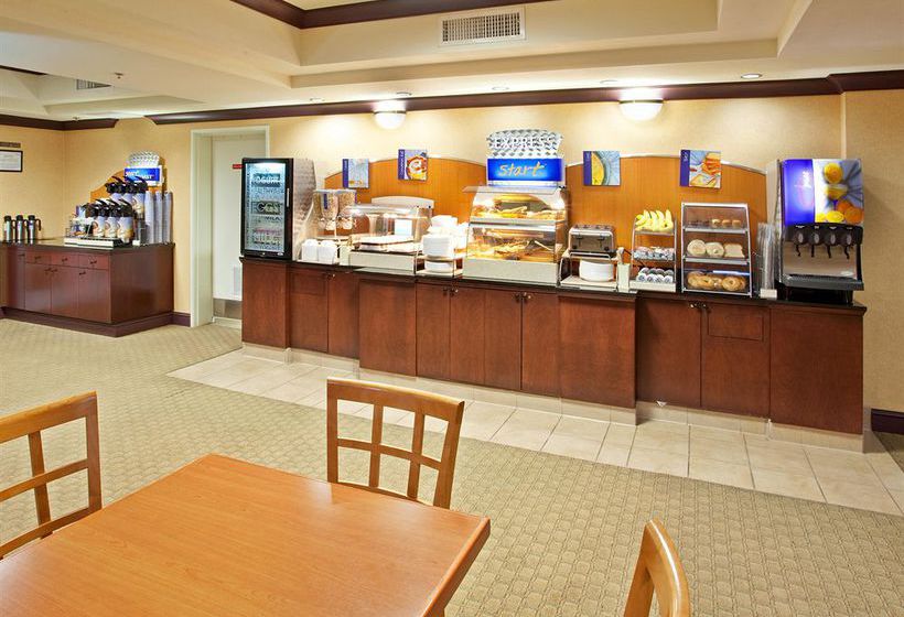 Hotel Holiday Inn Express Fresno Hwy 41  | Fresno | California | United States 15