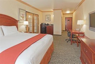 Hotel Holiday Inn Express Bakersfield Central  | Bakersfield | California | United States 5