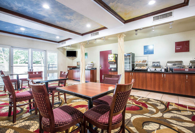 Hotel Comfort Suites Bakersfield  | Bakersfield | California | United States 8