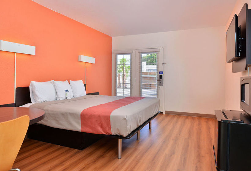 Motel 6  | Brawley | California | United States 10