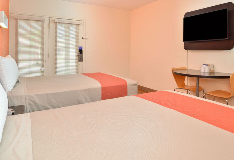 Motel 6  | Brawley | California | United States 7