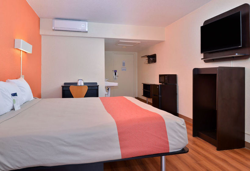 Motel 6  | Brawley | California | United States 9