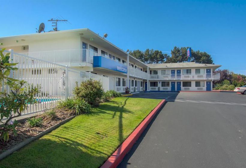 Motel 6 Arcata - Humboldt University  | Arcata | California | United States 8