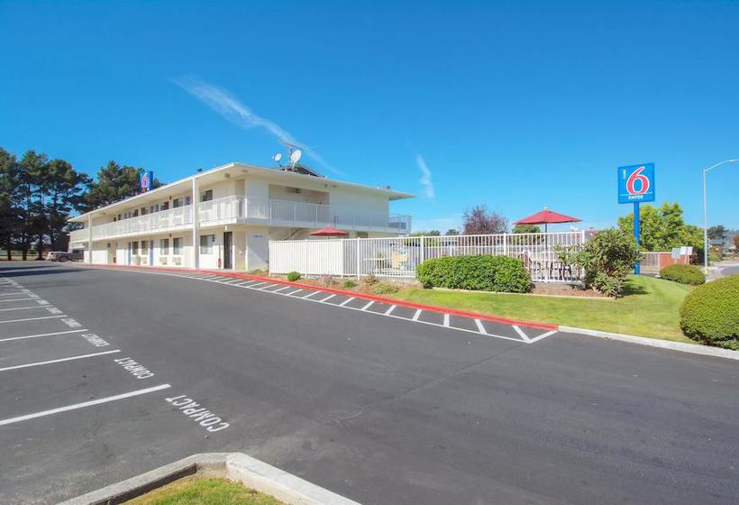 Motel 6 Arcata - Humboldt University  | Arcata | California | United States 9