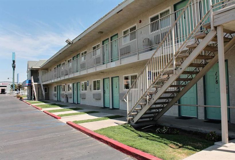 Motel 6 Bakersfield East