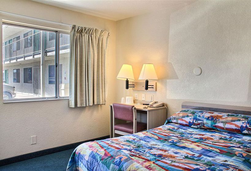 Motel 6 Bakersfield South  | Bakersfield | California | United States 10