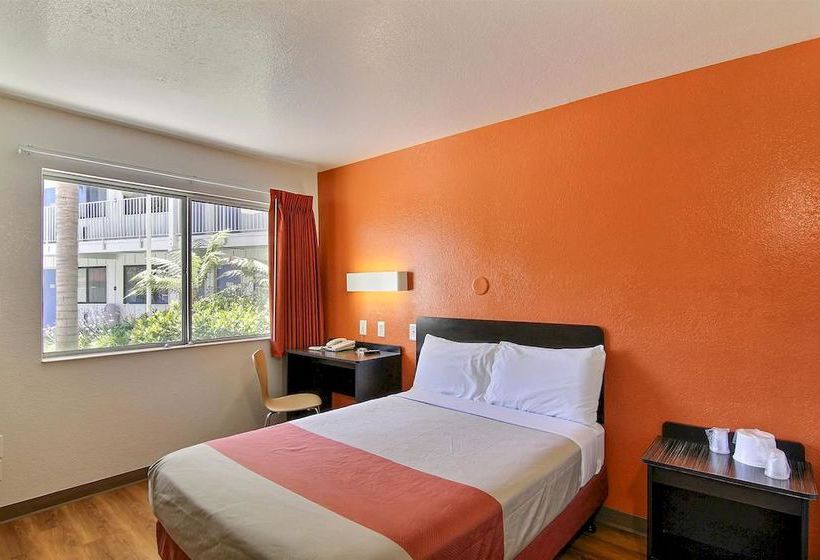 Motel 6 Santa Barbara - Carpinteria North  | Carpinteria | California | United States 5