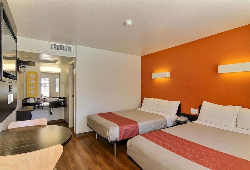 Motel 6 Santa Barbara - Carpinteria North  | Carpinteria | California | United States 8
