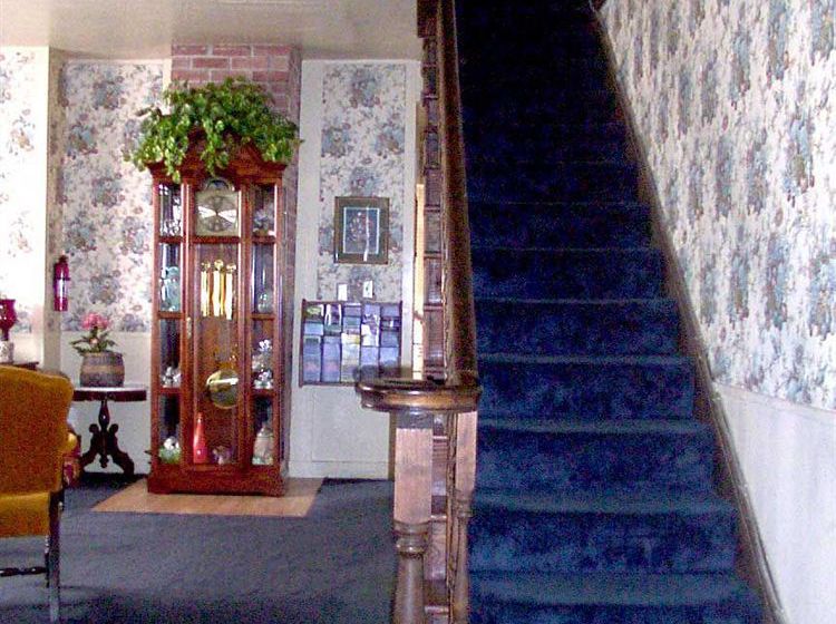 Bed and Breakfast Glass Beach Inn