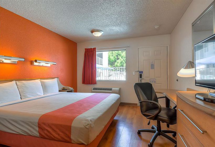 Motel 6 Carlsbad East  | Carlsbad | California | United States 12