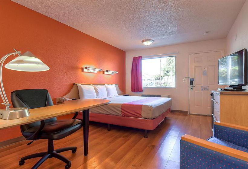 Motel 6 Carlsbad East  | Carlsbad | California | United States 17