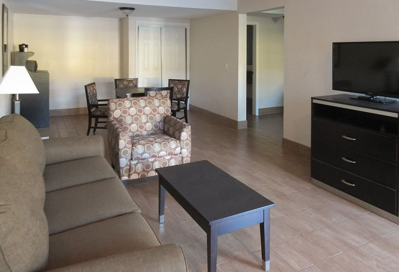 Hotel Quality Inn & Suites Bakersfield  | Bakersfield | California | United States 12