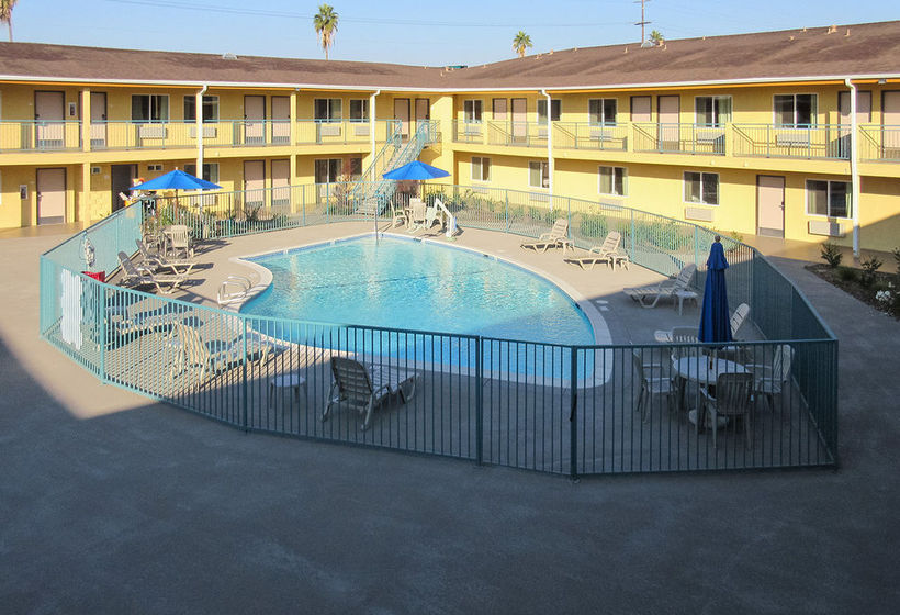 Hotel Quality Inn & Suites Bakersfield  | Bakersfield | California | United States 20