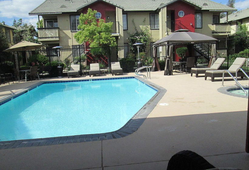 Whispering Meadows Apartments  | Bakersfield | California | United States 10