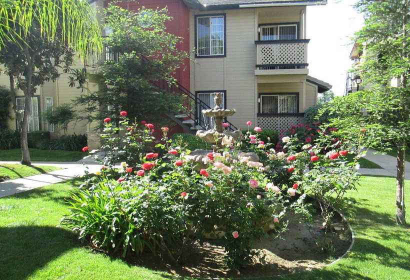 Whispering Meadows Apartments  | Bakersfield | California | United States 12