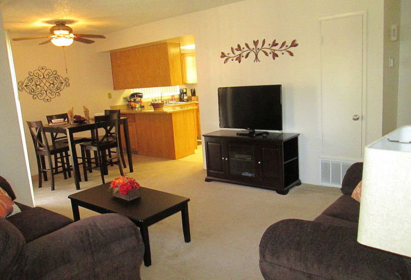 Whispering Meadows Apartments  | Bakersfield | California | United States 16