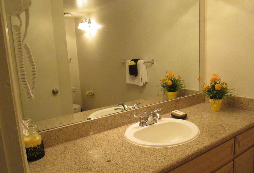 Whispering Meadows Apartments  | Bakersfield | California | United States 20