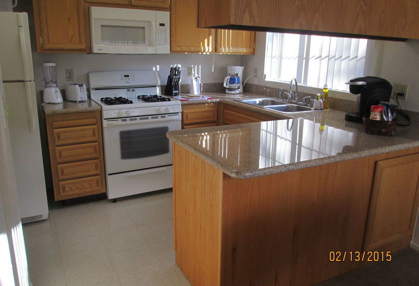 Whispering Meadows Apartments  | Bakersfield | California | United States 4