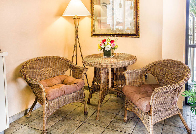 Hotel Rodeway Inn & Suites  | Bakersfield | California | United States 10