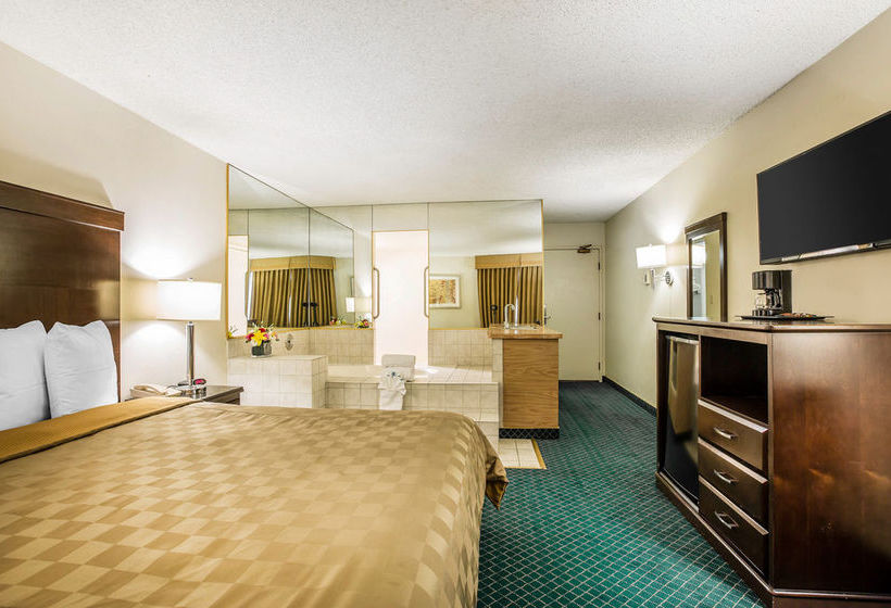 Hotel Rodeway Inn & Suites  | Bakersfield | California | United States 17