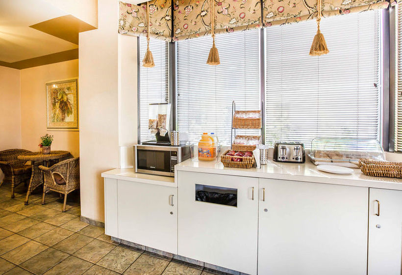 Hotel Rodeway Inn & Suites  | Bakersfield | California | United States 7