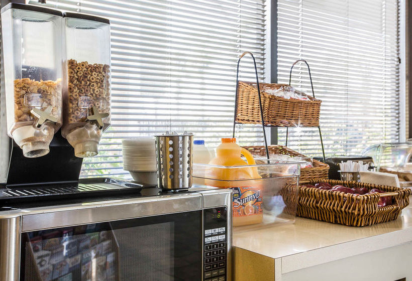 Hotel Rodeway Inn & Suites  | Bakersfield | California | United States 8