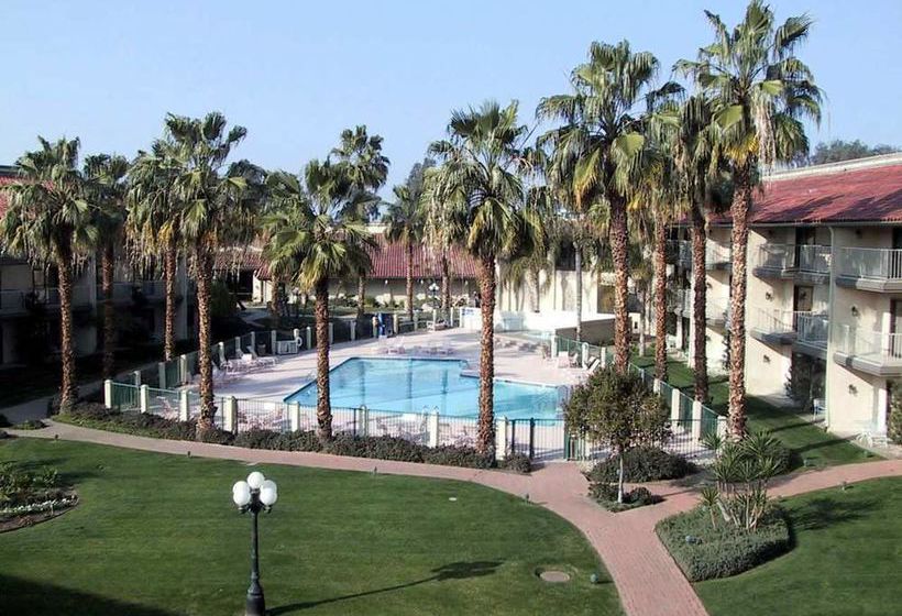 Doubletree Hotel Bakersfield