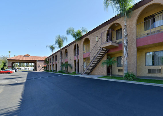 Hotel Red Tile Inn  | Colton | California | United States 10
