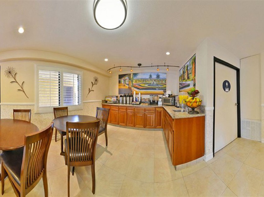 Hotel Red Tile Inn  | Colton | California | United States 2