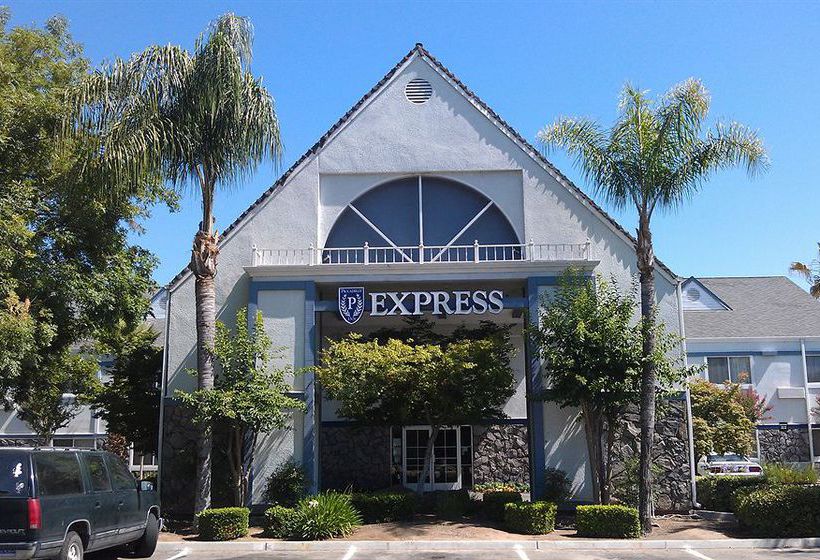 Hotel Piccadilly Inn Express Fresno