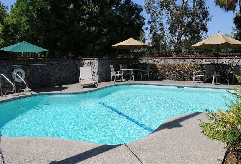 Hotel Piccadilly Inn Express  | Fresno | California | United States 1