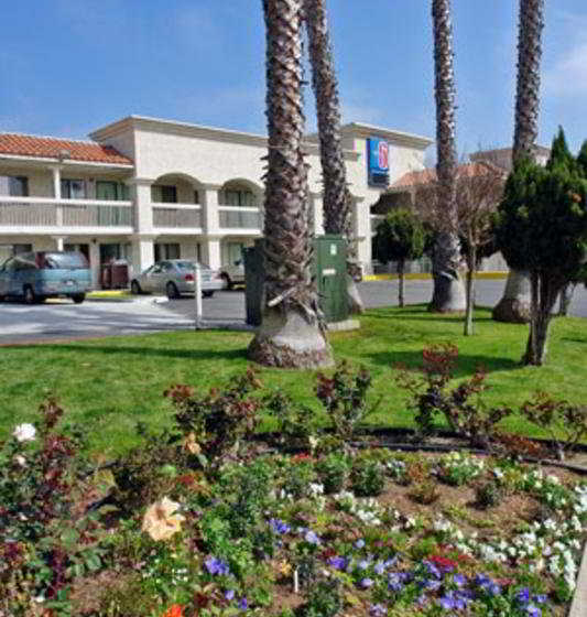 Motel 6 Carlsbad South