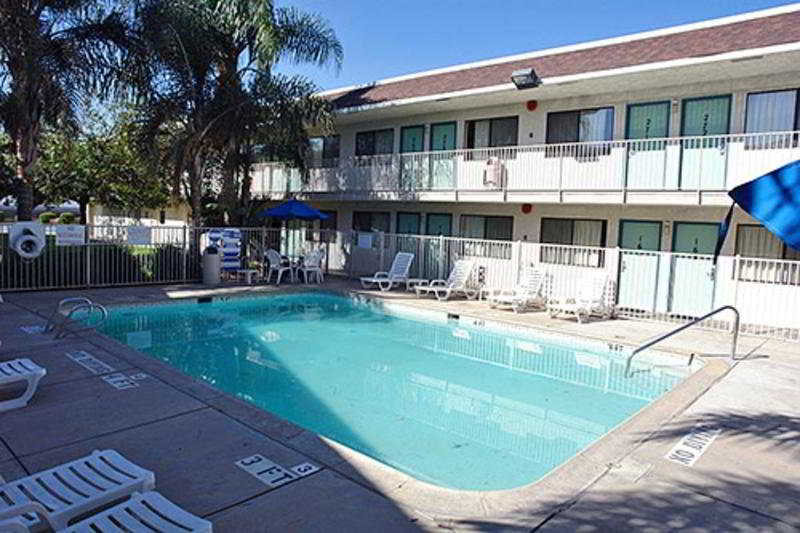 Motel 6 Bakersfield Airport   | Bakersfield | California | United States 1