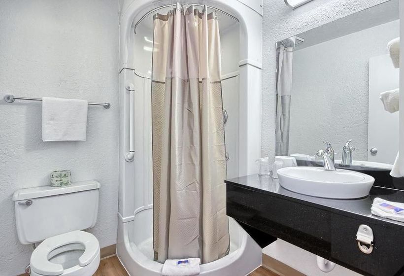 Motel 6 Blackstone North  | Fresno | California | United States 11