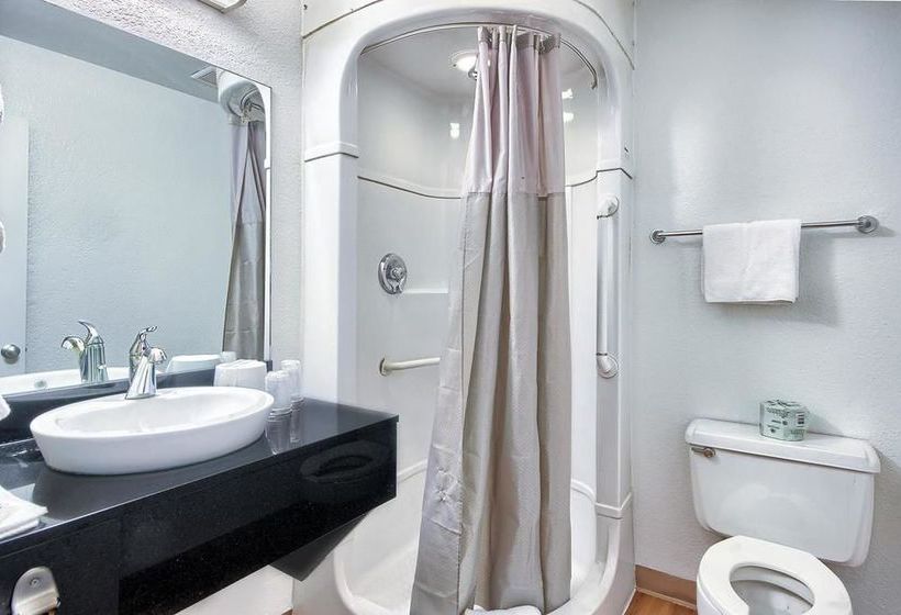 Motel 6 Blackstone North  | Fresno | California | United States 14