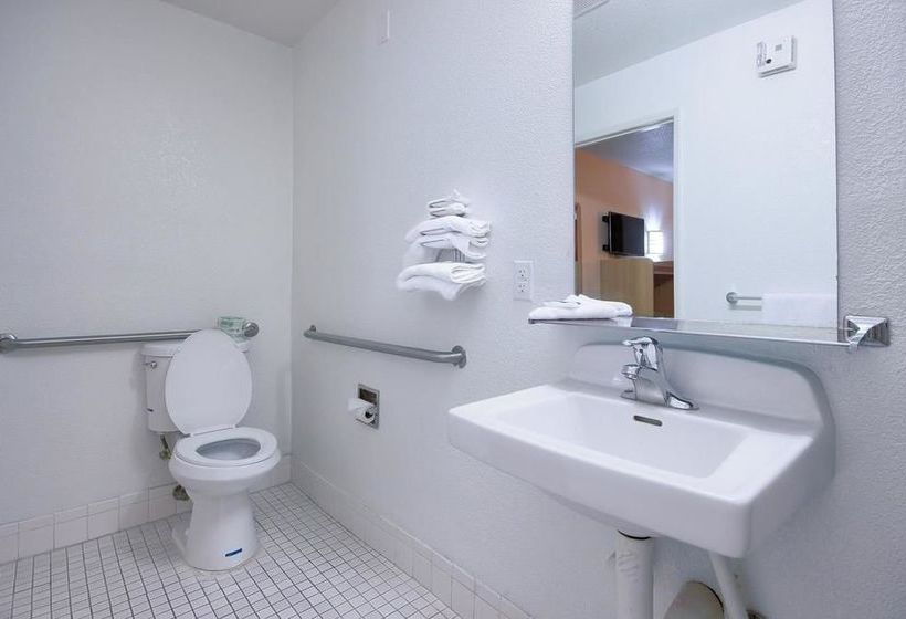 Motel 6 Blackstone North  | Fresno | California | United States 17