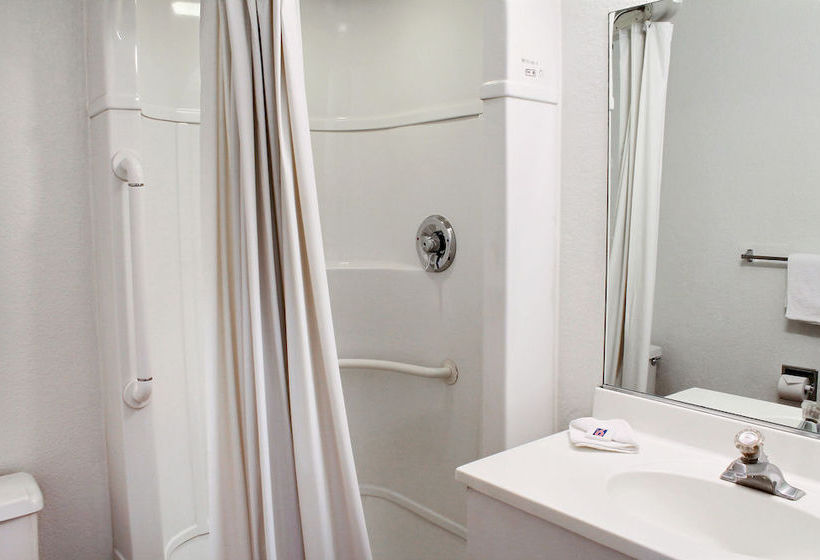 Motel 6 Blackstone North  | Fresno | California | United States 3