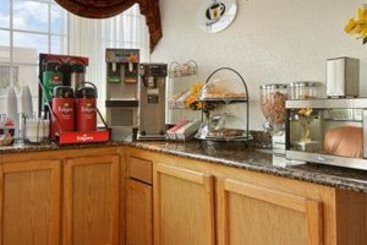 Hotel Super 8 Fresno Convention Centre Area  | Fresno | California | United States 1